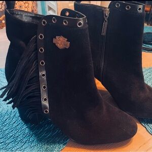 Women’s Harley Davidson Kedison Fringed Suede boots excellent condition like new
